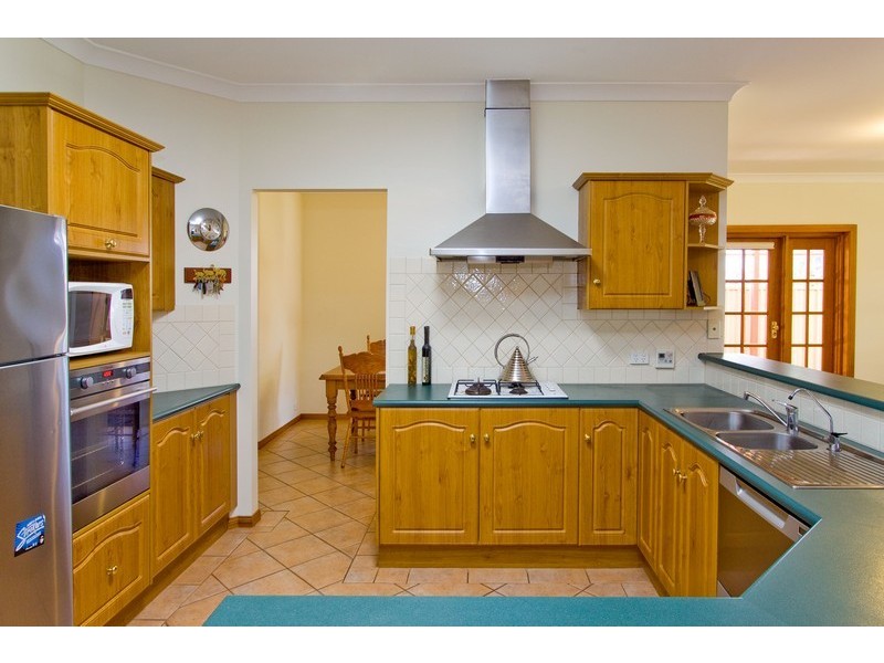 15 Bartlett Terrace, Semaphore Park SA 5019