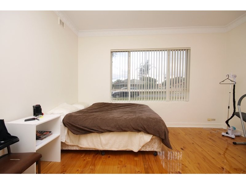 8 Wharfe Street, Woodville South SA 5011