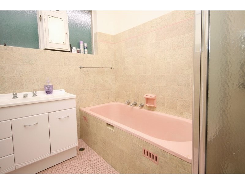 8 Wharfe Street, Woodville South SA 5011