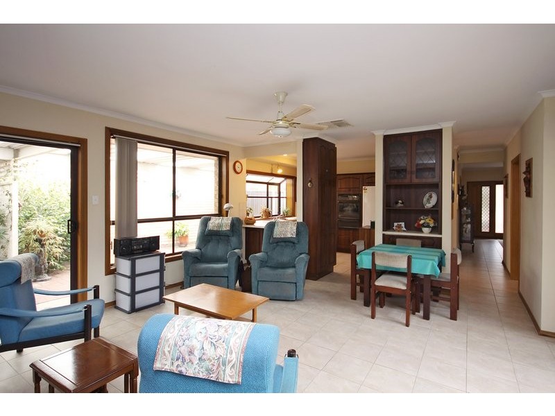 5 Lefkas Court, Seaton SA 5023