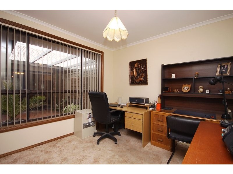 5 Lefkas Court, Seaton SA 5023