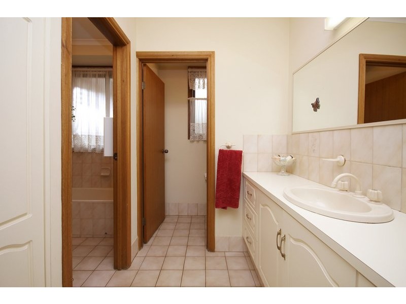 5 Lefkas Court, Seaton SA 5023