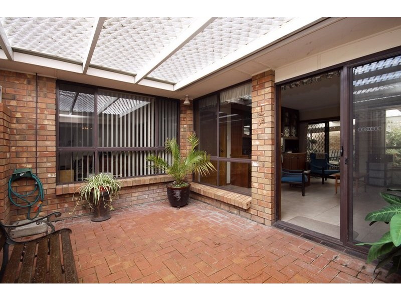 5 Lefkas Court, Seaton SA 5023