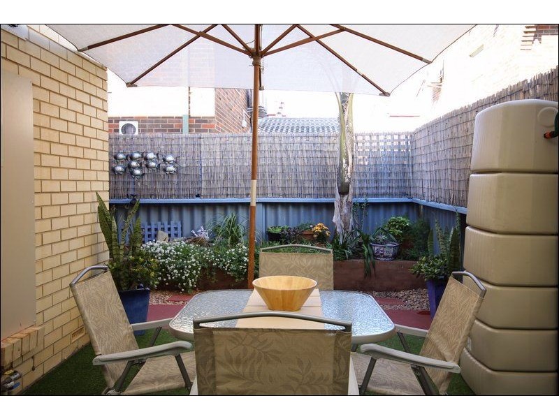 2/30 Military Road, West Beach SA 5024