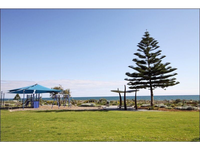 2/30 Military Road, West Beach SA 5024