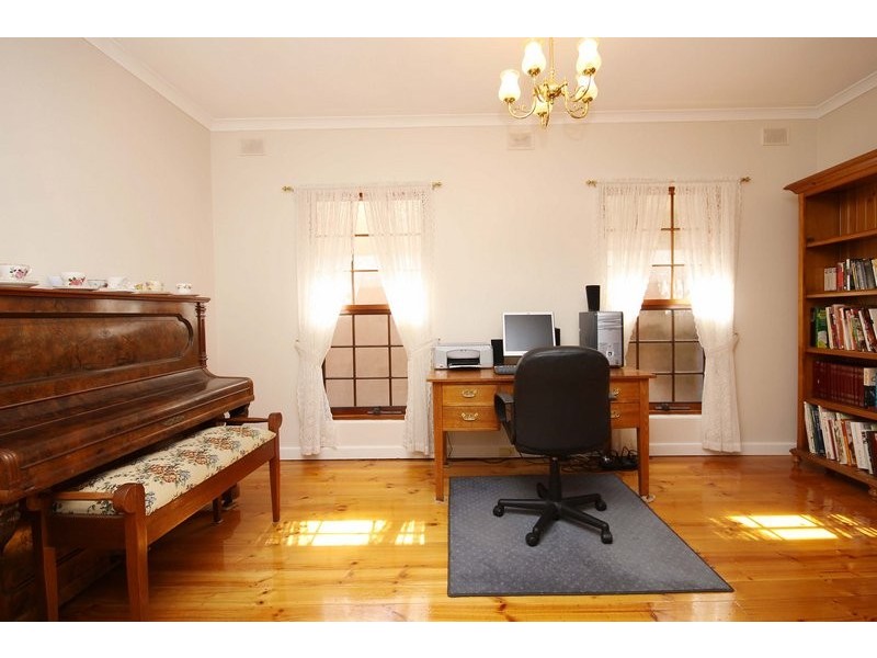 4 Troon Avenue, Seaton SA 5023