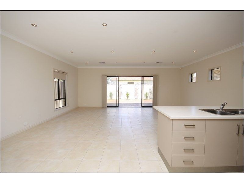5 Wilford Avenue, Seaton SA 5023