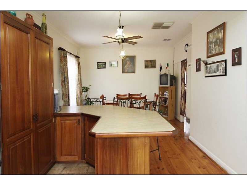 8 Shirley Avenue, Croydon Park SA 5008