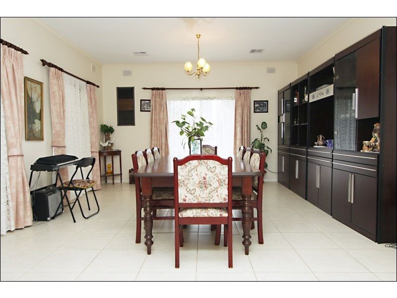 8 Shirley Avenue, Croydon Park SA 5008