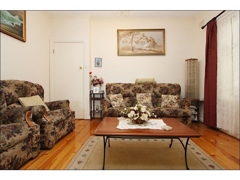 8 Shirley Avenue, Croydon Park SA 5008