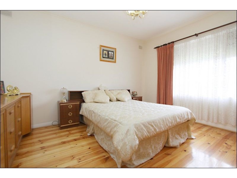 8 Shirley Avenue, Croydon Park SA 5008