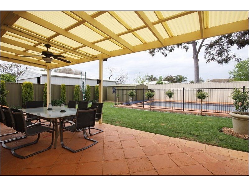 14 Lachlan Ave, Woodville West SA 5011