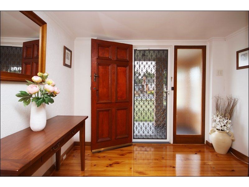 11 Flavel Street, Seaton SA 5023