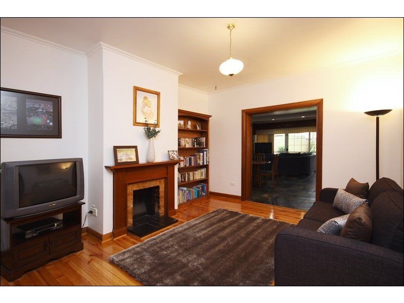 11 Flavel Street, Seaton SA 5023