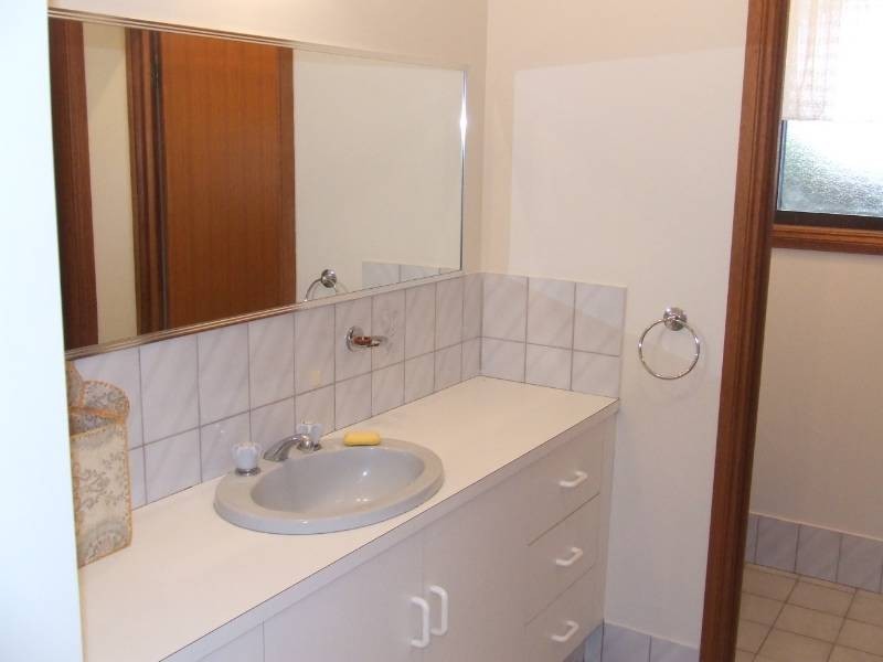 5A Lefkas Court, Seaton SA 5023