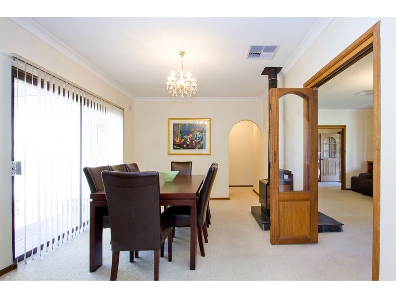 1 Rivett Avenue, Fulham Gardens SA 5024