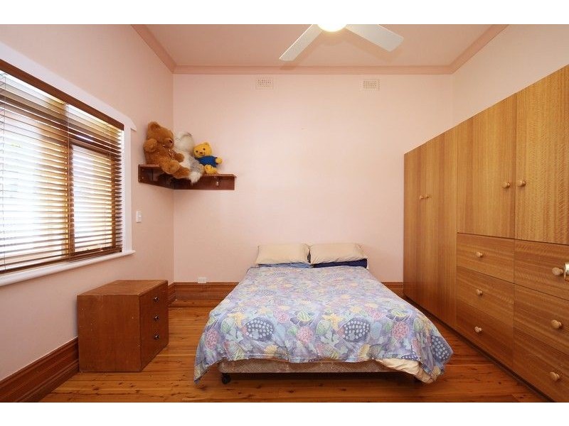 15 Gemmell Street, Beverley SA 5009