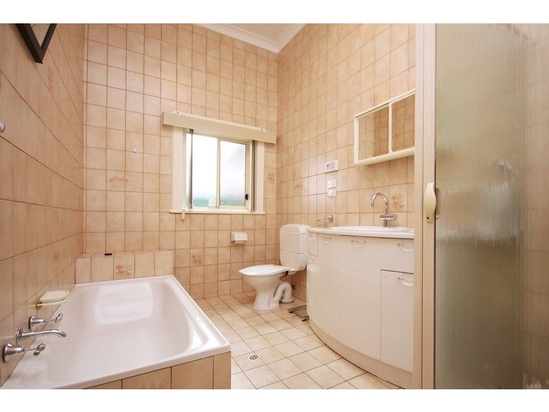 15 Gemmell Street, Beverley SA 5009