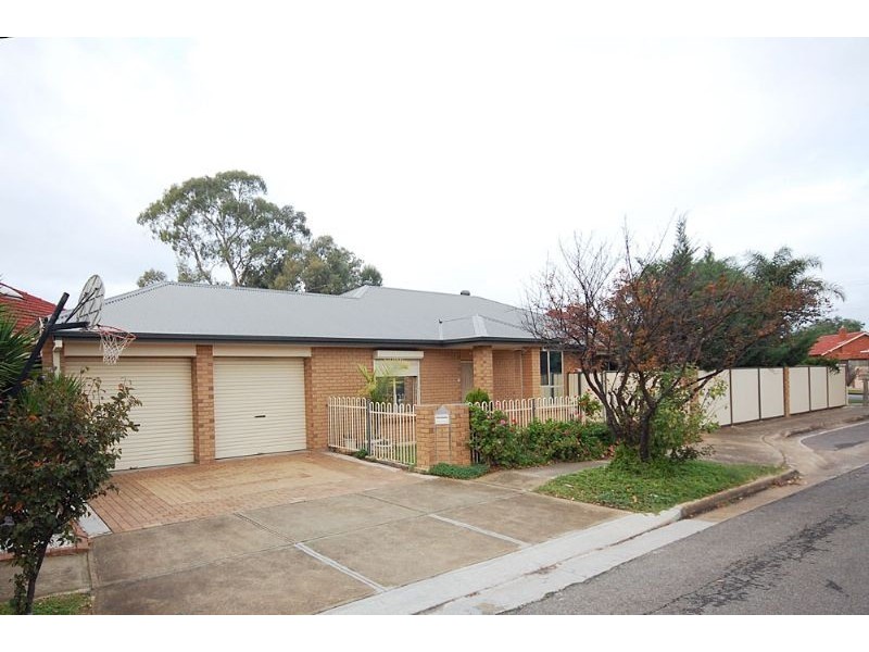 1 Whimpress Court, Findon SA 5023
