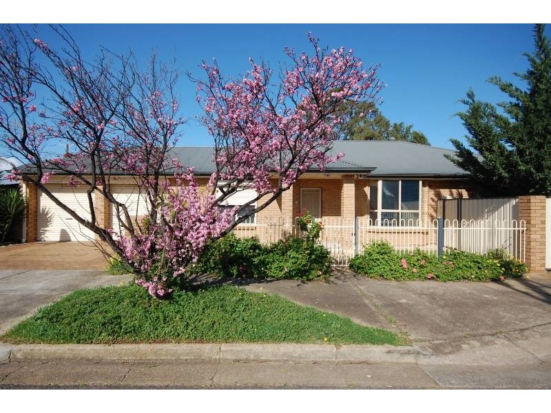 1 Whimpress Court, Findon SA 5023