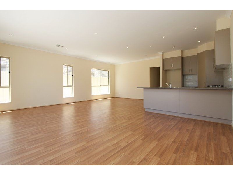 10 Dampier Avenue, Findon SA 5023