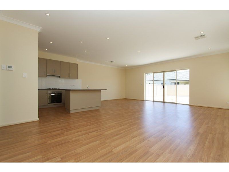 10 Dampier Avenue, Findon SA 5023