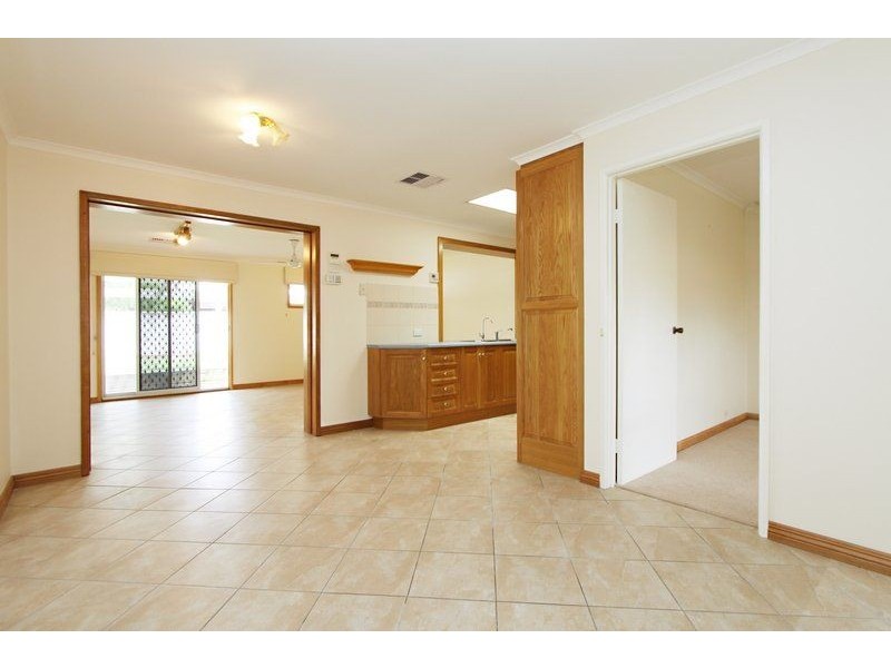 2 Upton Court, North Haven SA 5018