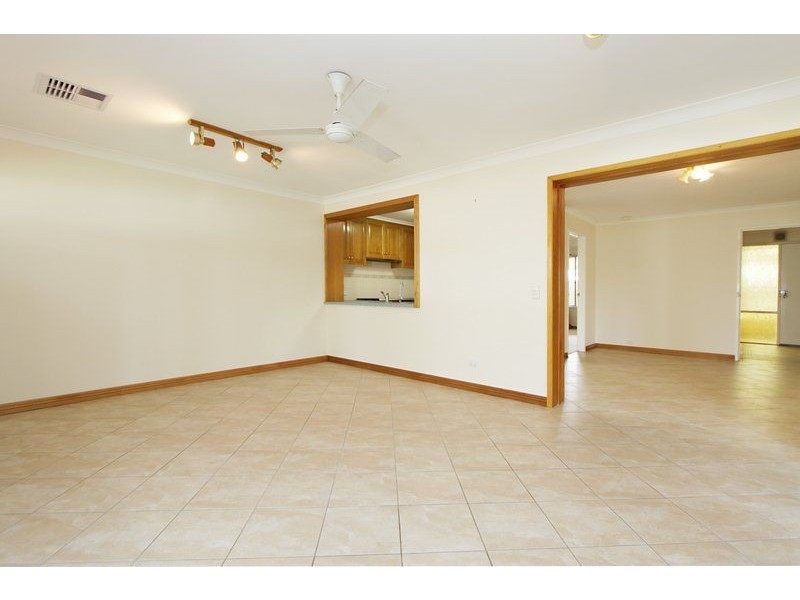 2 Upton Court, North Haven SA 5018
