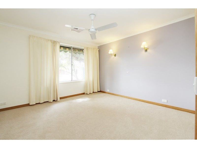 2 Upton Court, North Haven SA 5018