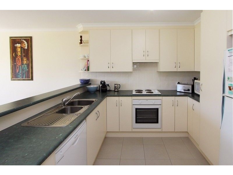 4 St Albans Place, Clearview SA 5085