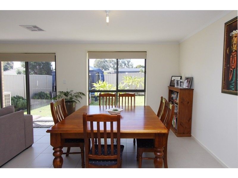 4 St Albans Place, Clearview SA 5085