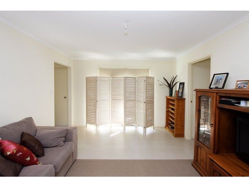 4 St Albans Place, Clearview SA 5085