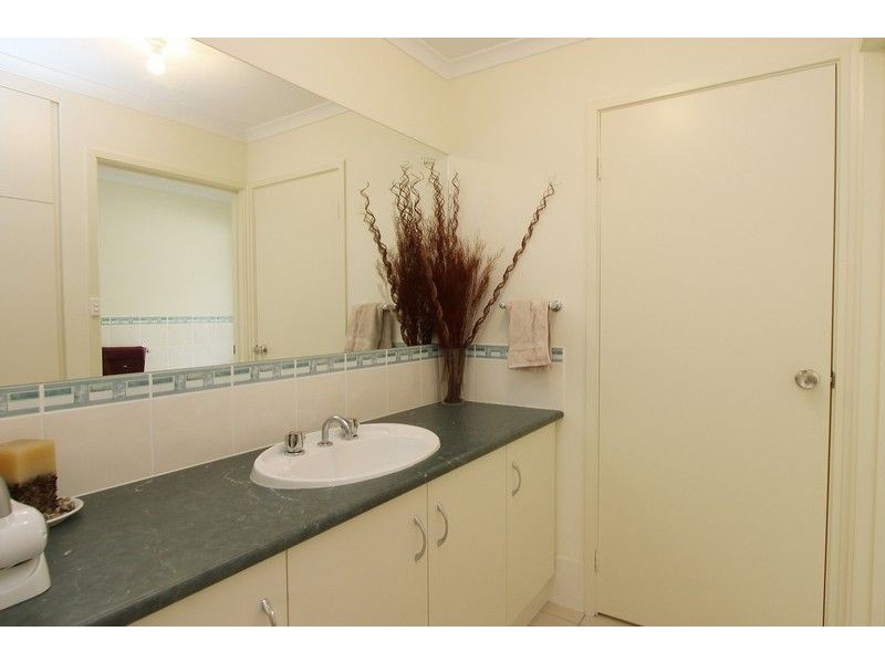 4 St Albans Place, Clearview SA 5085