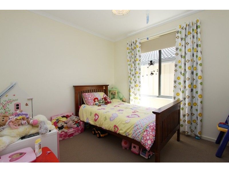 4 St Albans Place, Clearview SA 5085