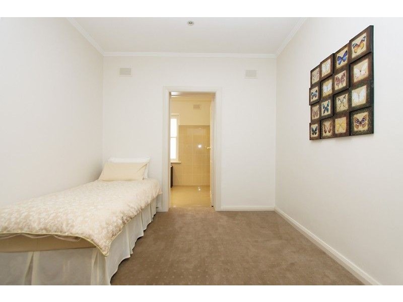 25 Swan Street, Grange SA 5022