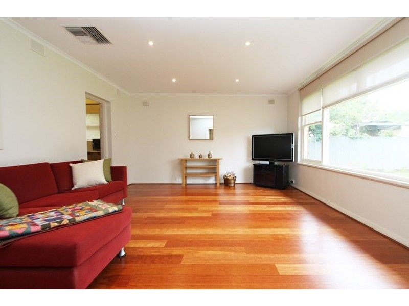 25 Swan Street, Grange SA 5022