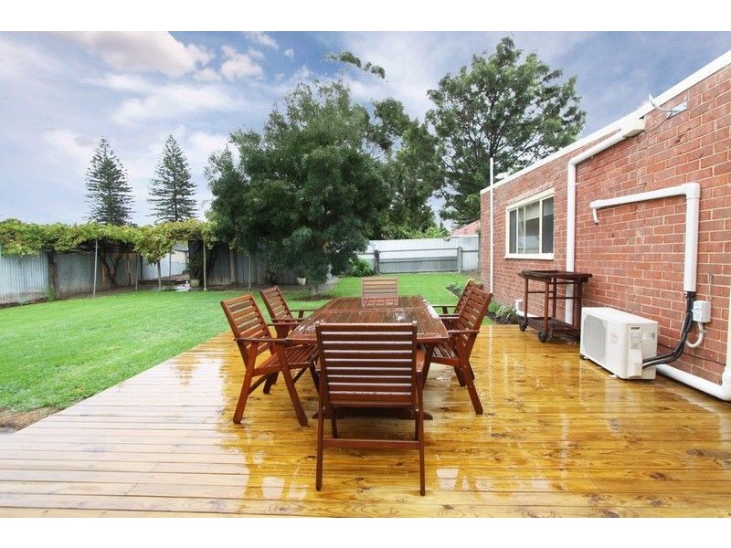 25 Swan Street, Grange SA 5022