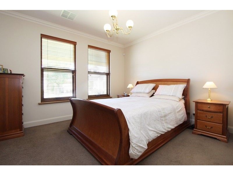 5 Medallion Drive, Grange SA 5022