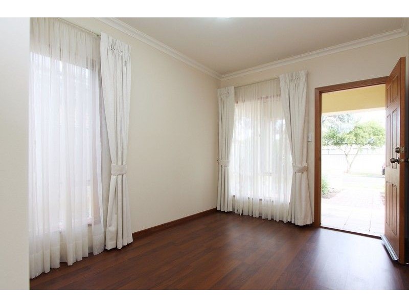 12 Moreshead Street, Greenacres SA 5086