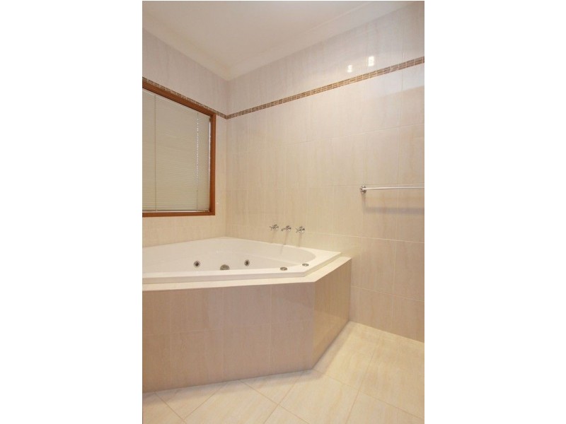 12 Moreshead Street, Greenacres SA 5086