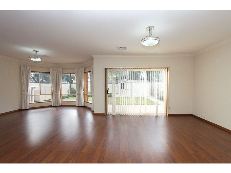 12 Moreshead Street, Greenacres SA 5086