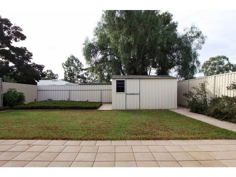 12 Moreshead Street, Greenacres SA 5086