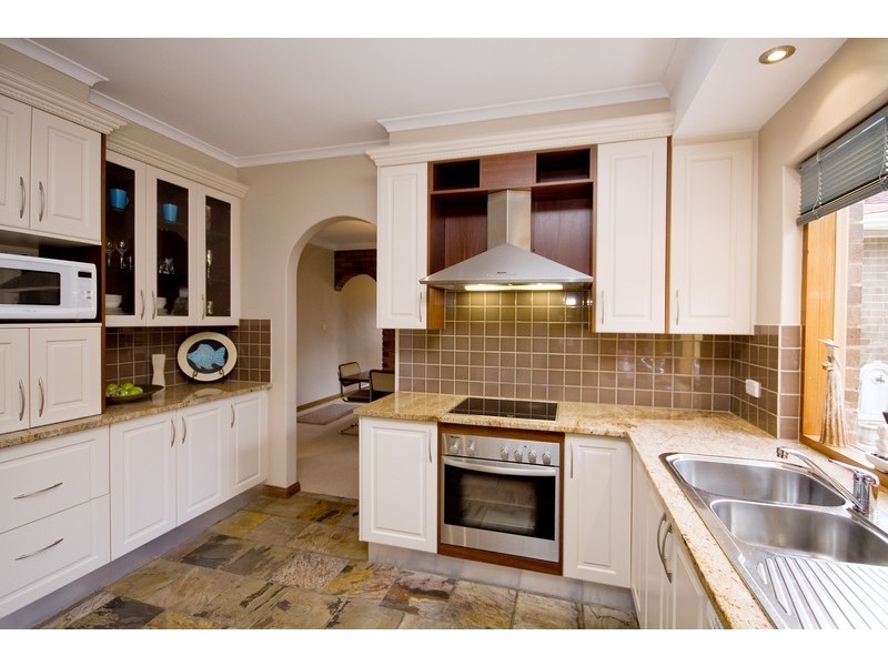 5 Tahiti Place, West Lakes SA 5021