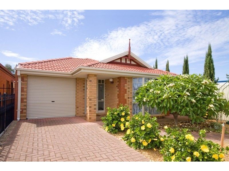 2 Yorkshire Street, Grange SA 5022
