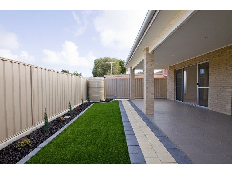 8A Sharpie Crescent, Grange SA 5022