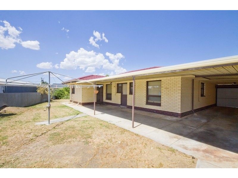 2 Carley Crescent, Seaton SA 5023