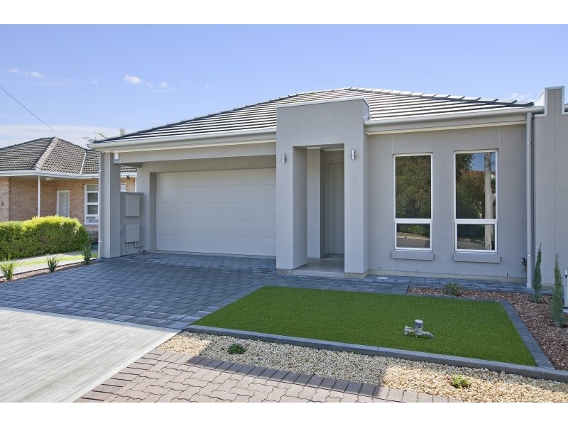 4 Yacht Place, Grange SA 5022