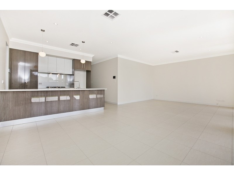 4 Yacht Place, Grange SA 5022