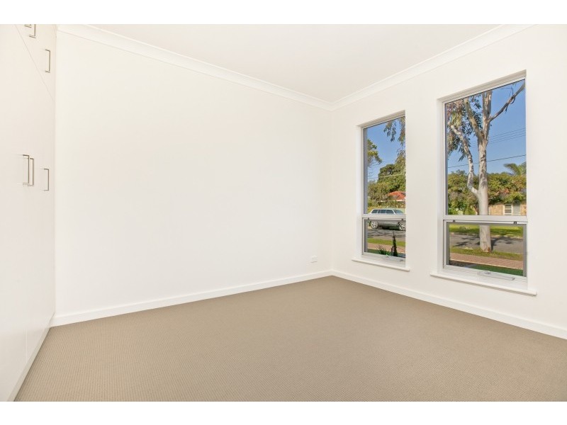 4 Yacht Place, Grange SA 5022