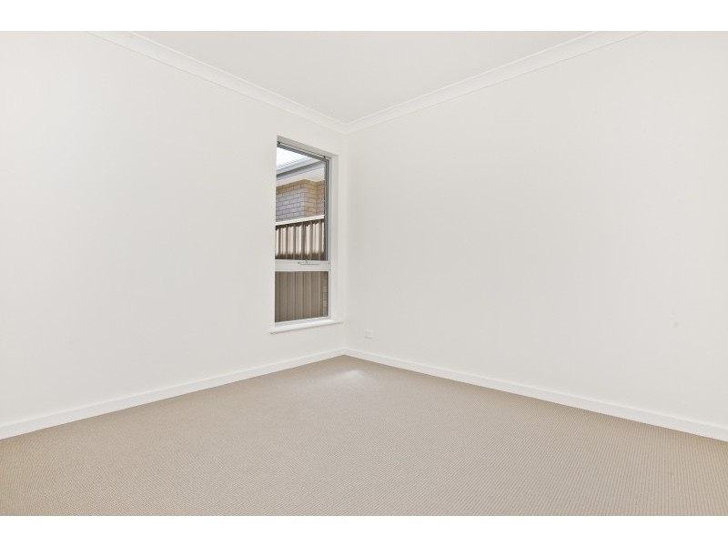 4 Yacht Place, Grange SA 5022